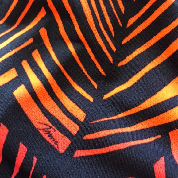 Trina Turk Merci Off The Shoulder Dress in Multi Size M - Picture 7 of 10